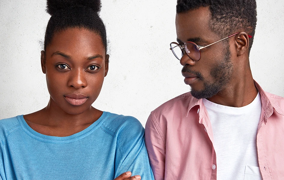 Comment savoir si votre copine vous trompe : les signes qui ne mentent pas !