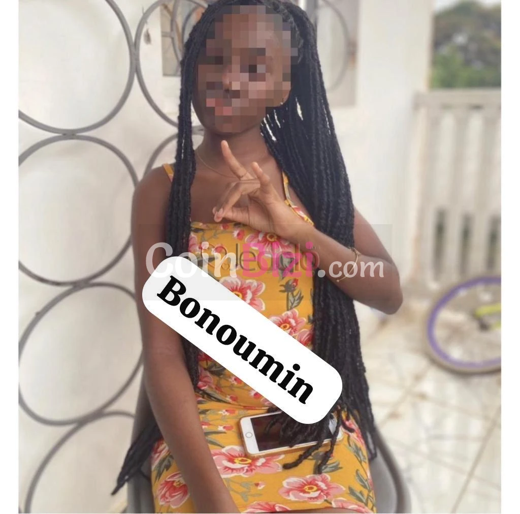 Femme de 20 ans Réçoit/Se déplace pour Rencontres - Escortes Rencontre occasionnelle à Abidjan, Cocody