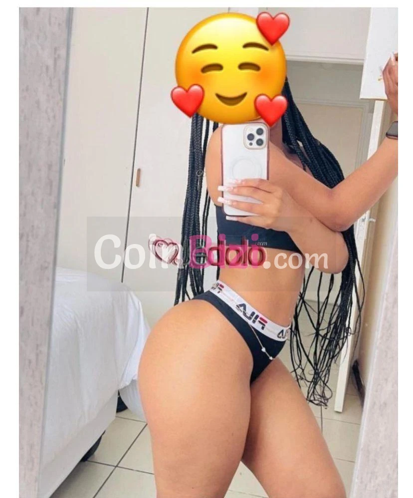 Femme de 25ans Réçoit/Se déplace pour Rencontres - Escortes Rencontre occasionnelle à Abidjan, Cocody