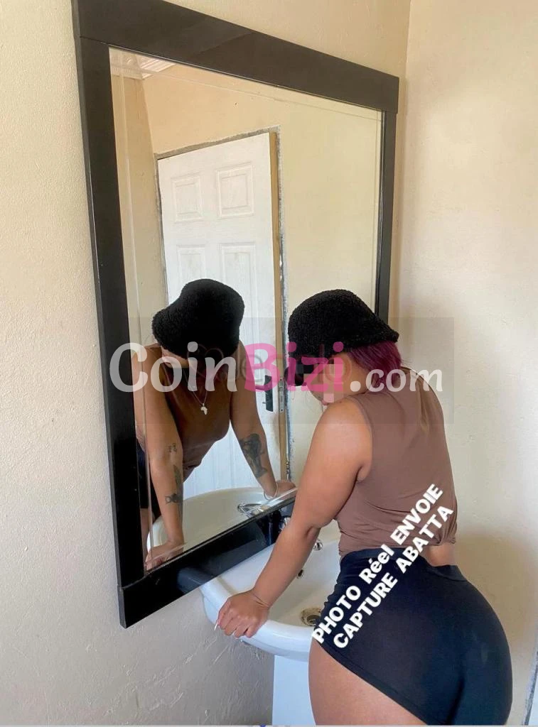 Femme de 23ans Réçoit pour Rencontres - Escortes Rencontre occasionnelle à Abidjan, Cocody